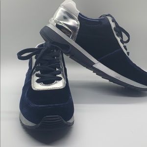 Michael Kors Blue and Sliver Sneaker Size 8.5 in perfect good condition